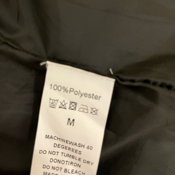 Katch Me Long Puffer Vest Sz M EUC - Picture 9 of 9